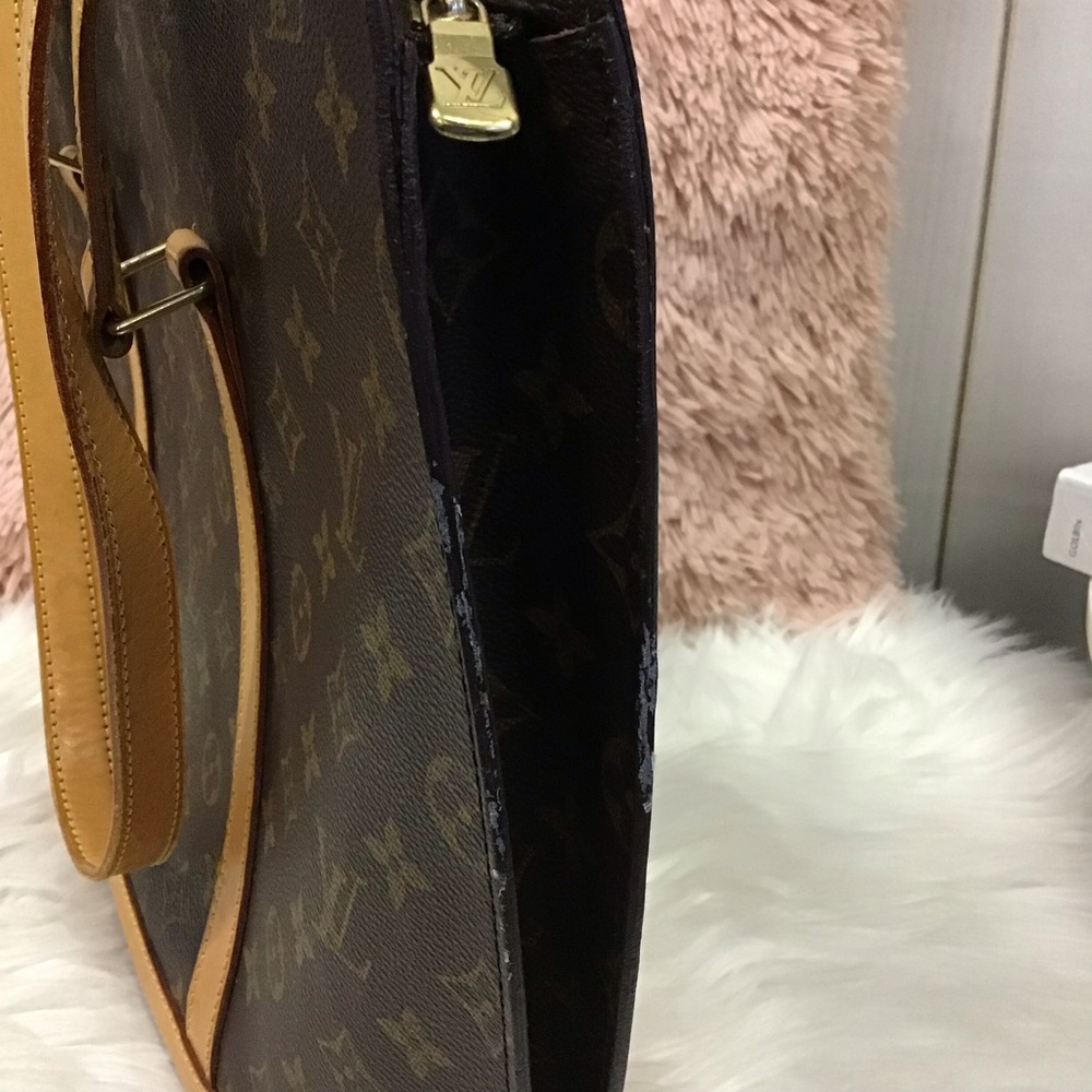 Louis Vuitton Large Tote - Picture 5 of 10